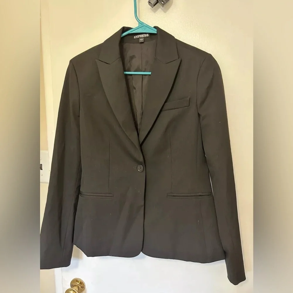 Express 2 piece suit, Black Jacket size 8, Skirt Size 12 - Picture 2 of 8